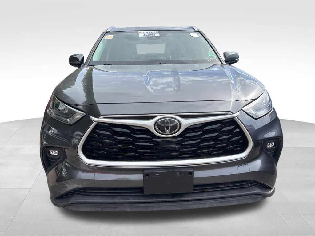 Used 2020 Toyota Highlander XLE FWD image 5
