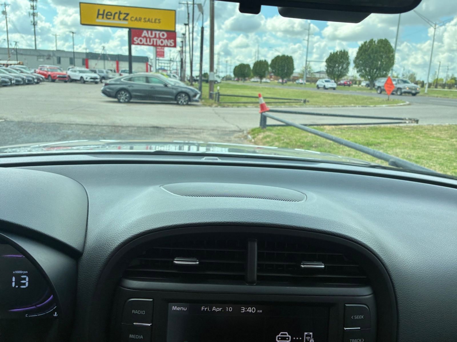 Used 2025 Kia Soul LX w/ LX Technology Package image 17