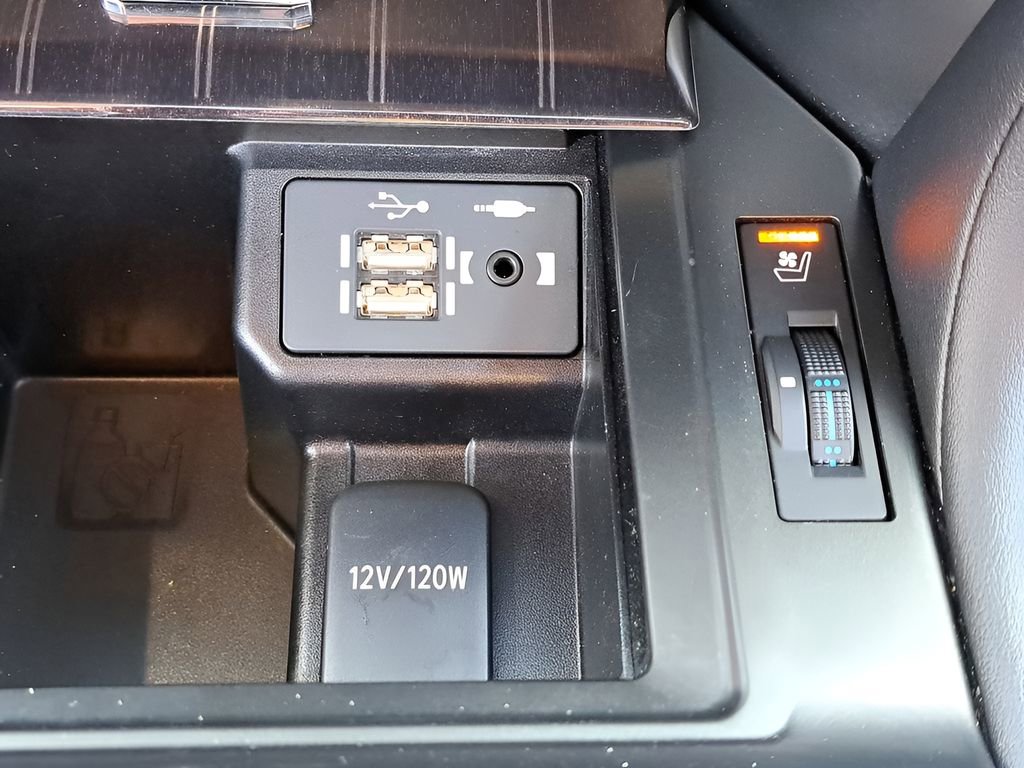 Used 2022 Lexus GX 460 Premium w/ Premium Package image 27