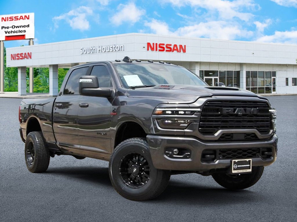 Used 2025 RAM 2500 Laramie w/ Night Edition AWD/4WD image 1