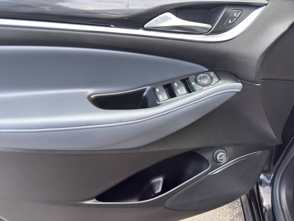 Used 2022 Buick Enclave Essence w/ Experience Buick Package image 14