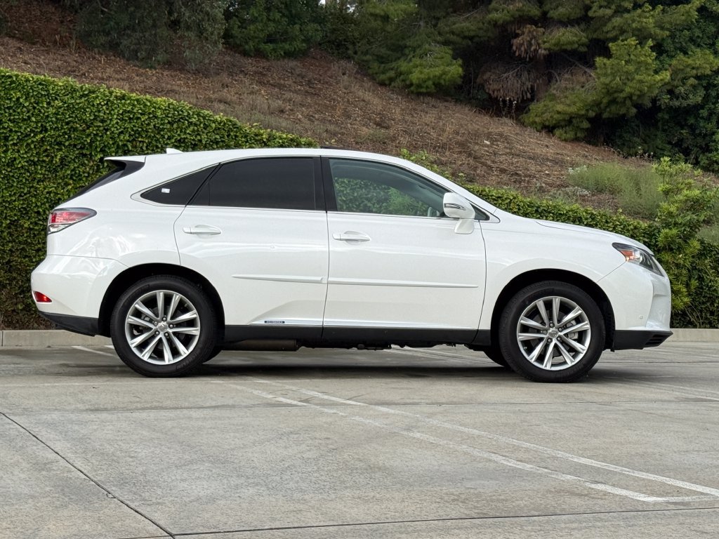 Used 2015 Lexus RX 450h FWD image 9