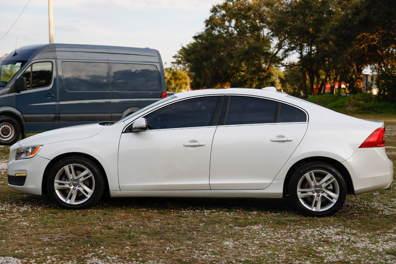 Used 2015 Volvo S60 T5 Platinum image 3