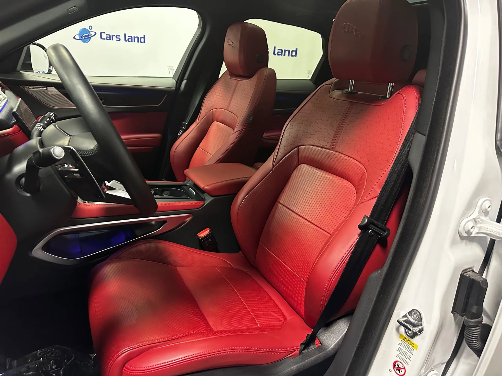 Used 2026 Jaguar F-PACE R-Dynamic S image 11