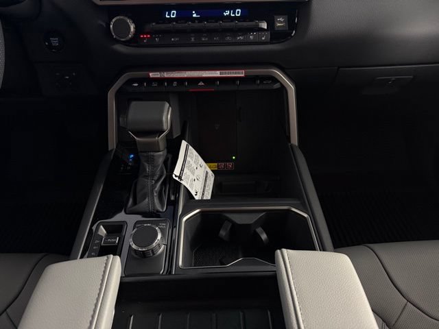 New 2026 Toyota Tundra Limited AWD/4WD image 18