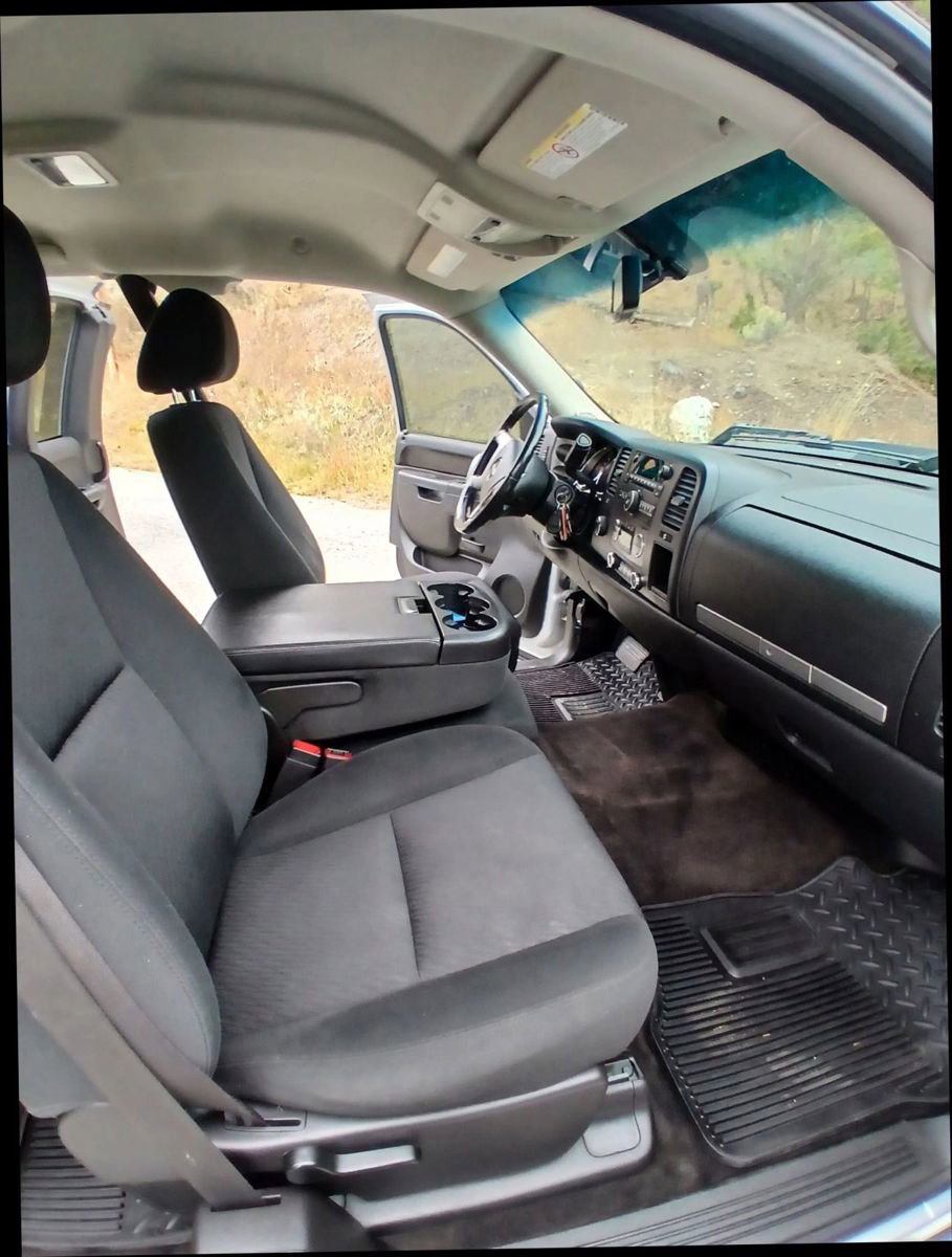 Used 2013 GMC Sierra 2500 SLE w/ SLE Preferred Package image 12