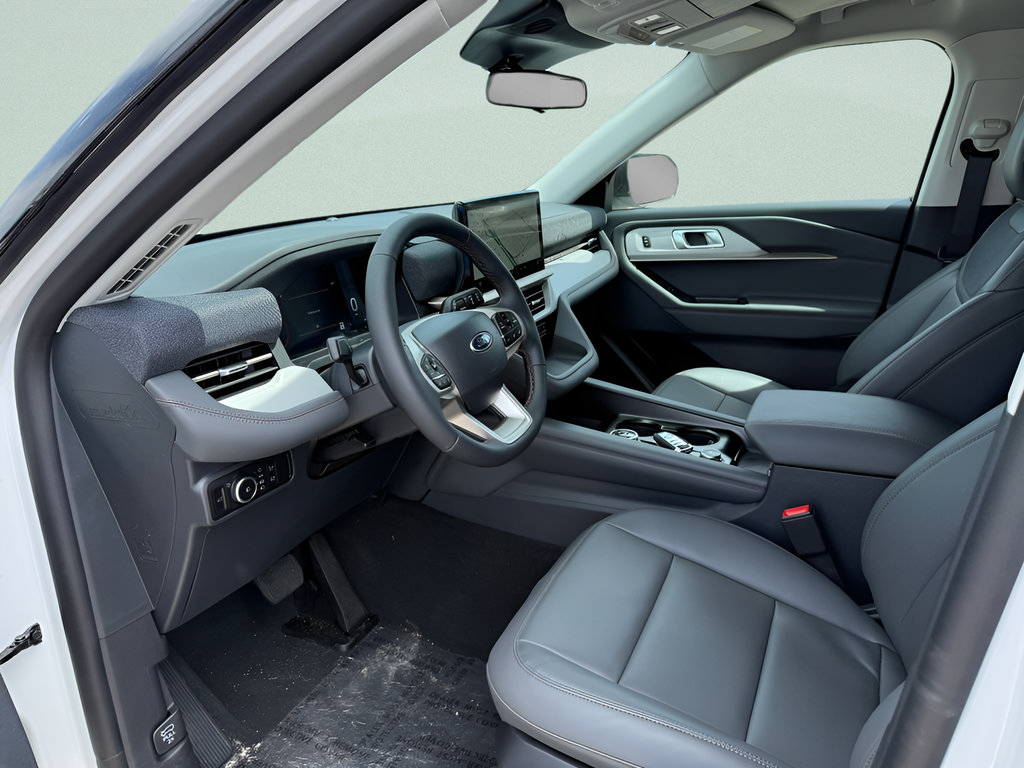 New 2026 Ford Explorer Active w/ Active Comfort Package AWD/4WD image 3
