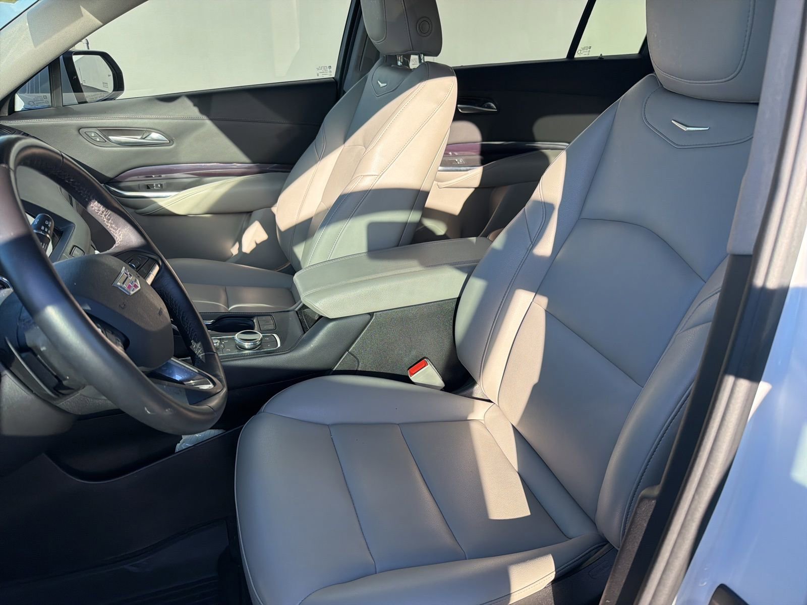 Used 2023 Cadillac XT4 Luxury image 10