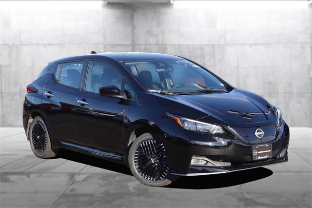 Certified 2024 Nissan Leaf SV Plus image 2