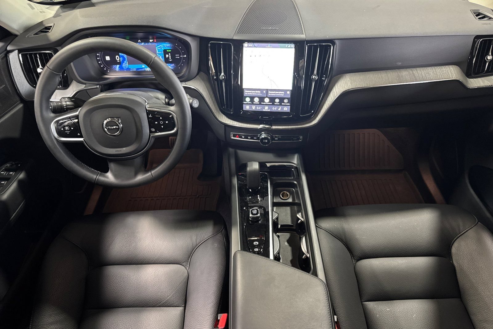 Used 2025 Volvo XC60 T8 Plus w/ Climate Package AWD/4WD image 3