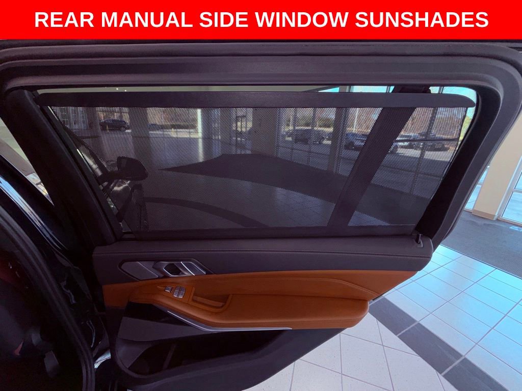 Used 2022 BMW X7 M50i image 19