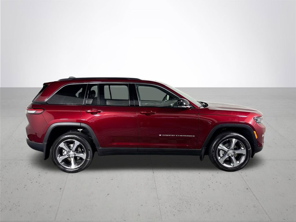 New 2025 Jeep Grand Cherokee Limited image 6