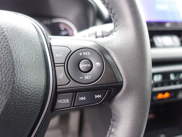 Certified 2023 Toyota RAV4 XLE Premium AWD/4WD image 19