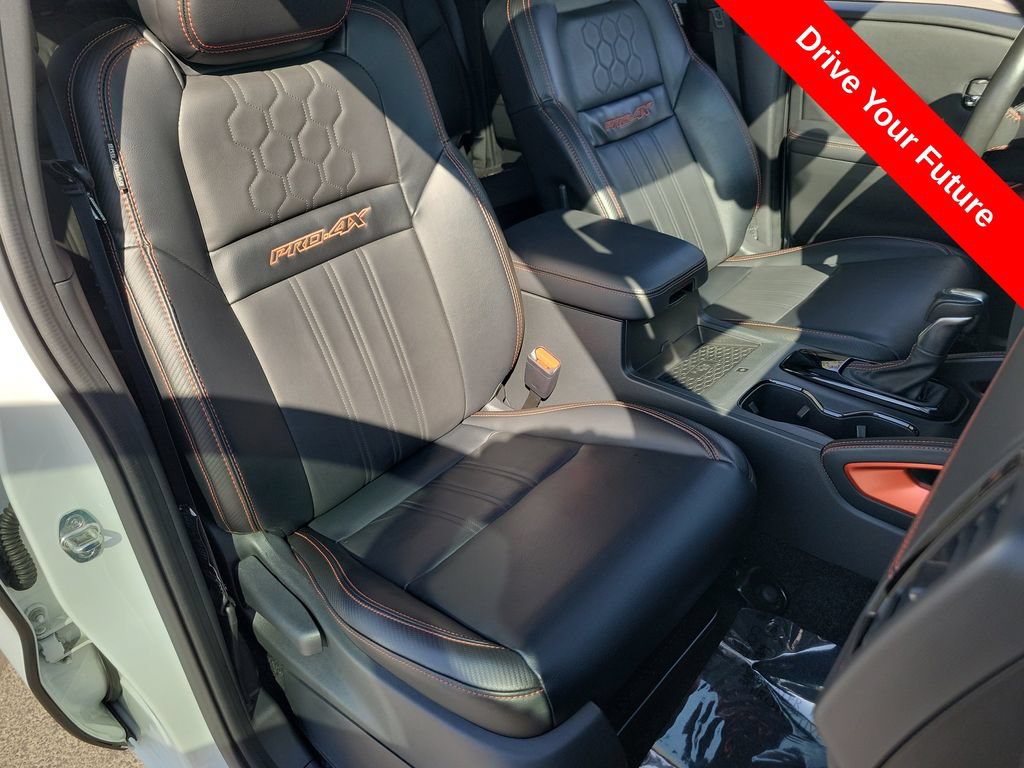 Used 2023 Nissan Frontier PRO-4X w/ Pro-4X Premium Package AWD/4WD image 23