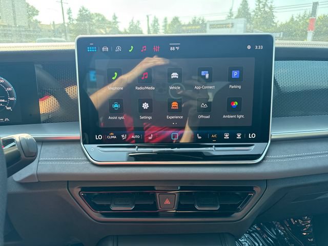 New 2026 Volkswagen Tiguan SE R-Line AWD/4WD image 18
