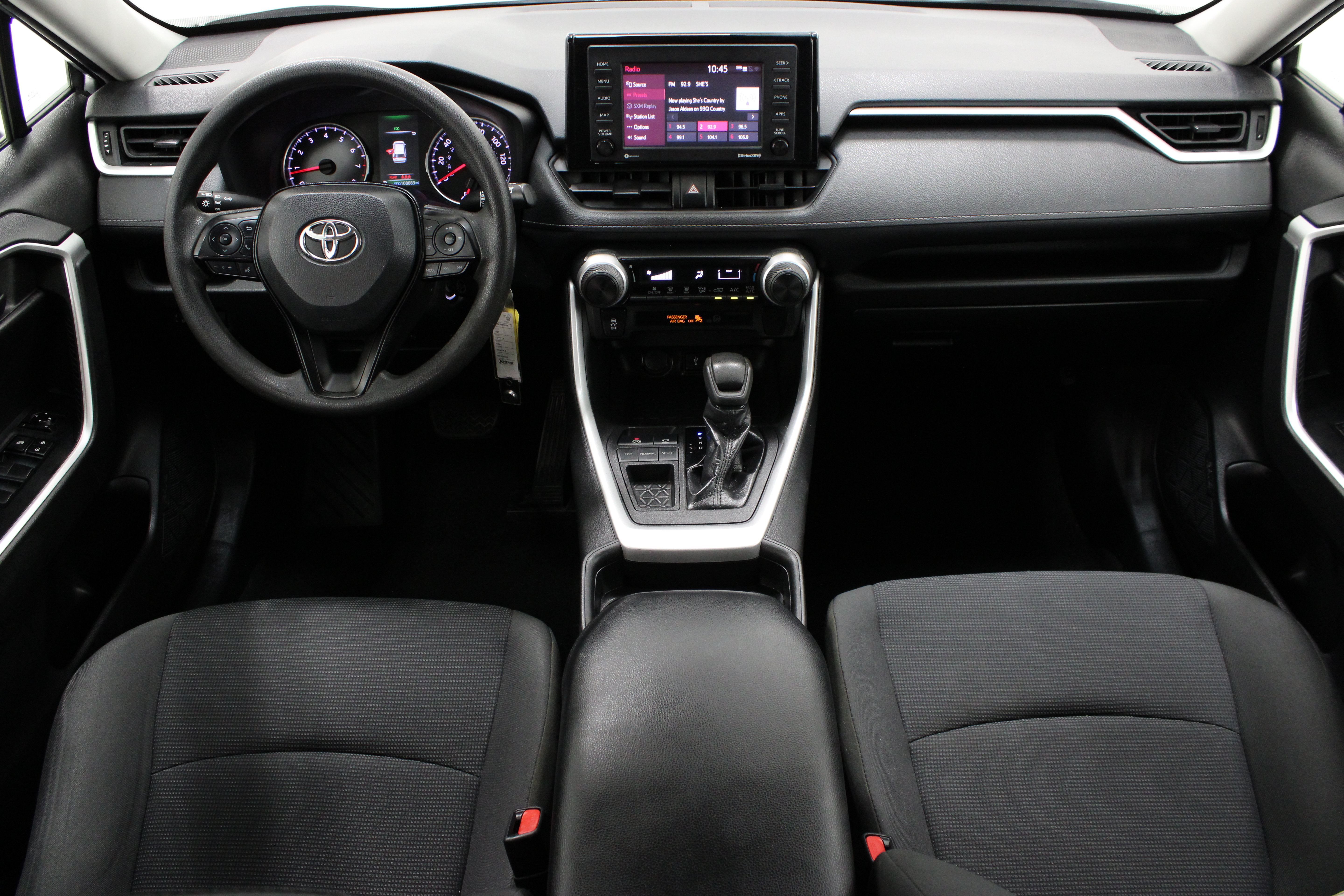 Used 2021 Toyota RAV4 LE FWD image 25