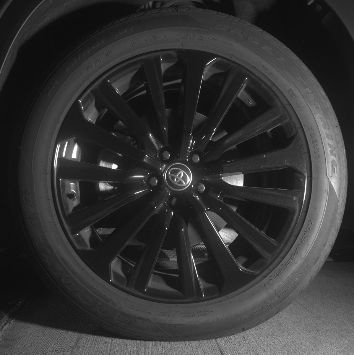 Used 2025 Toyota Highlander XSE image 12