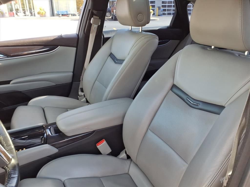 Used 2013 Cadillac XTS Luxury w/ Driver Awareness Package image 16