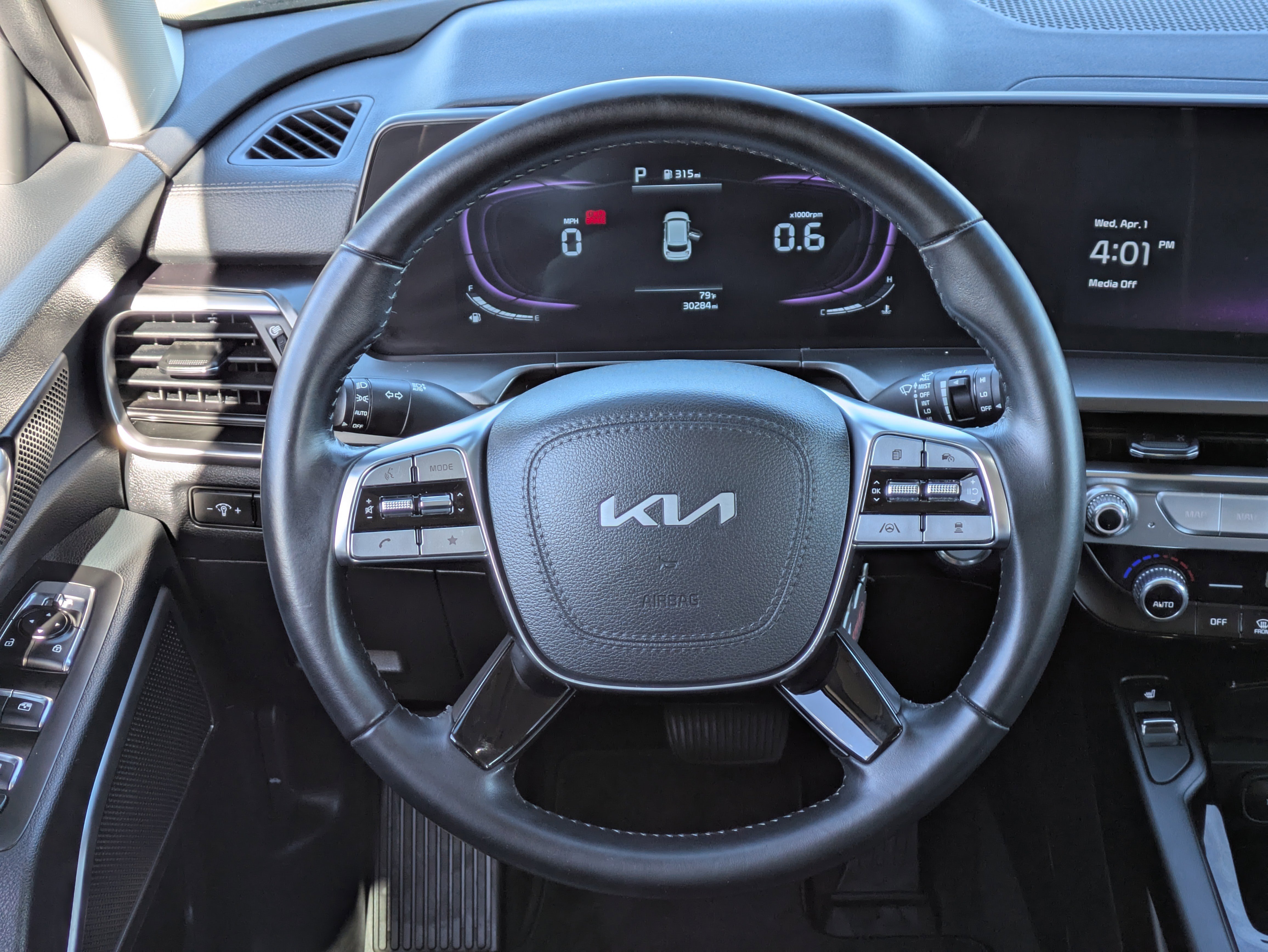 Used 2025 Kia Telluride S image 22