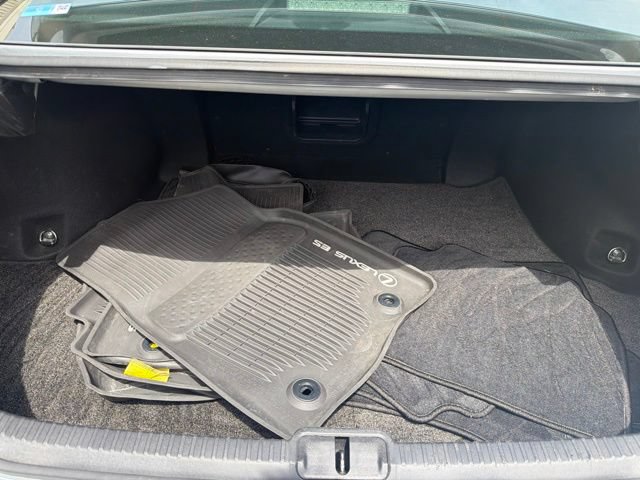 Used 2023 Lexus ES 350 w/ Accessory Package (Z1) FWD image 38