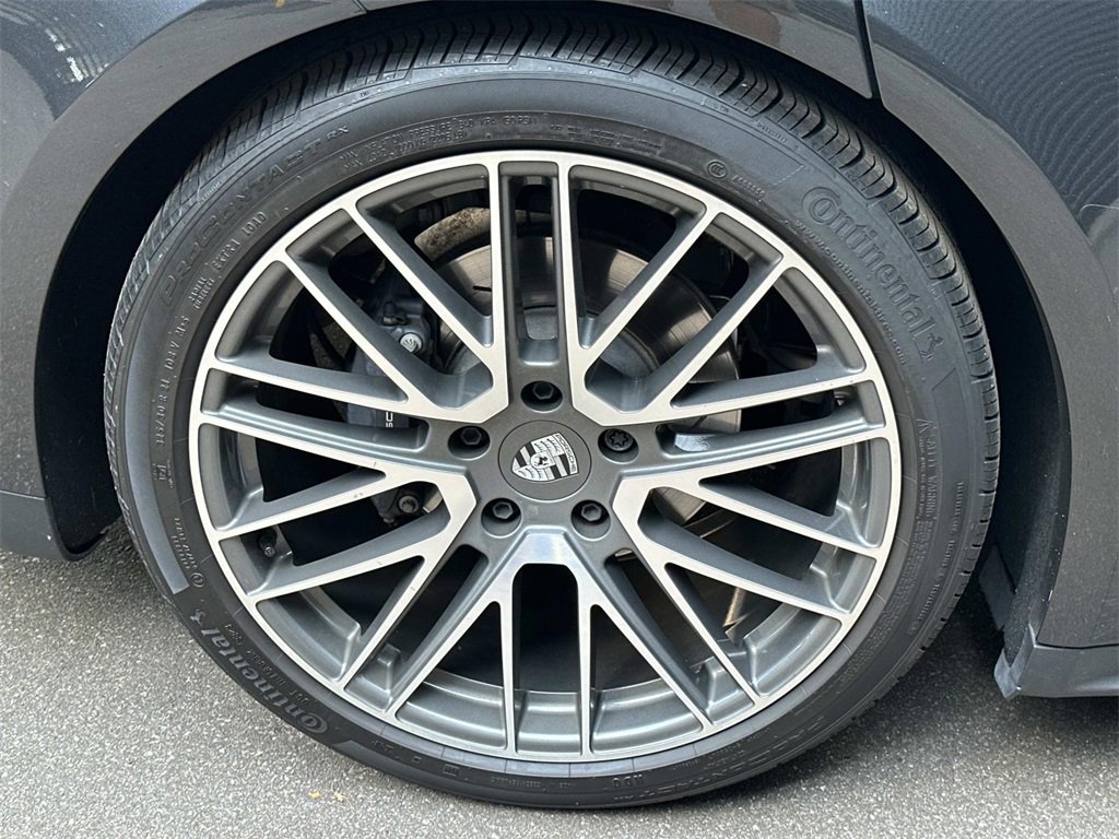 Used 2024 Porsche Panamera image 9