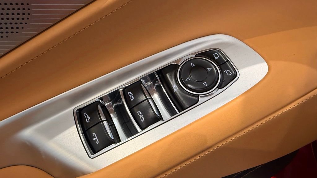 Used 2021 Chevrolet Corvette Stingray Premium Conv w/ Z51 Performance Package image 22