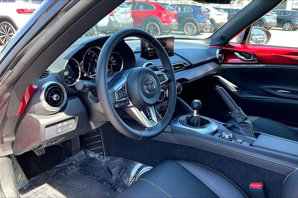 Certified 2025 MAZDA MX-5 Miata Grand Touring w/ Appearance Package image 9