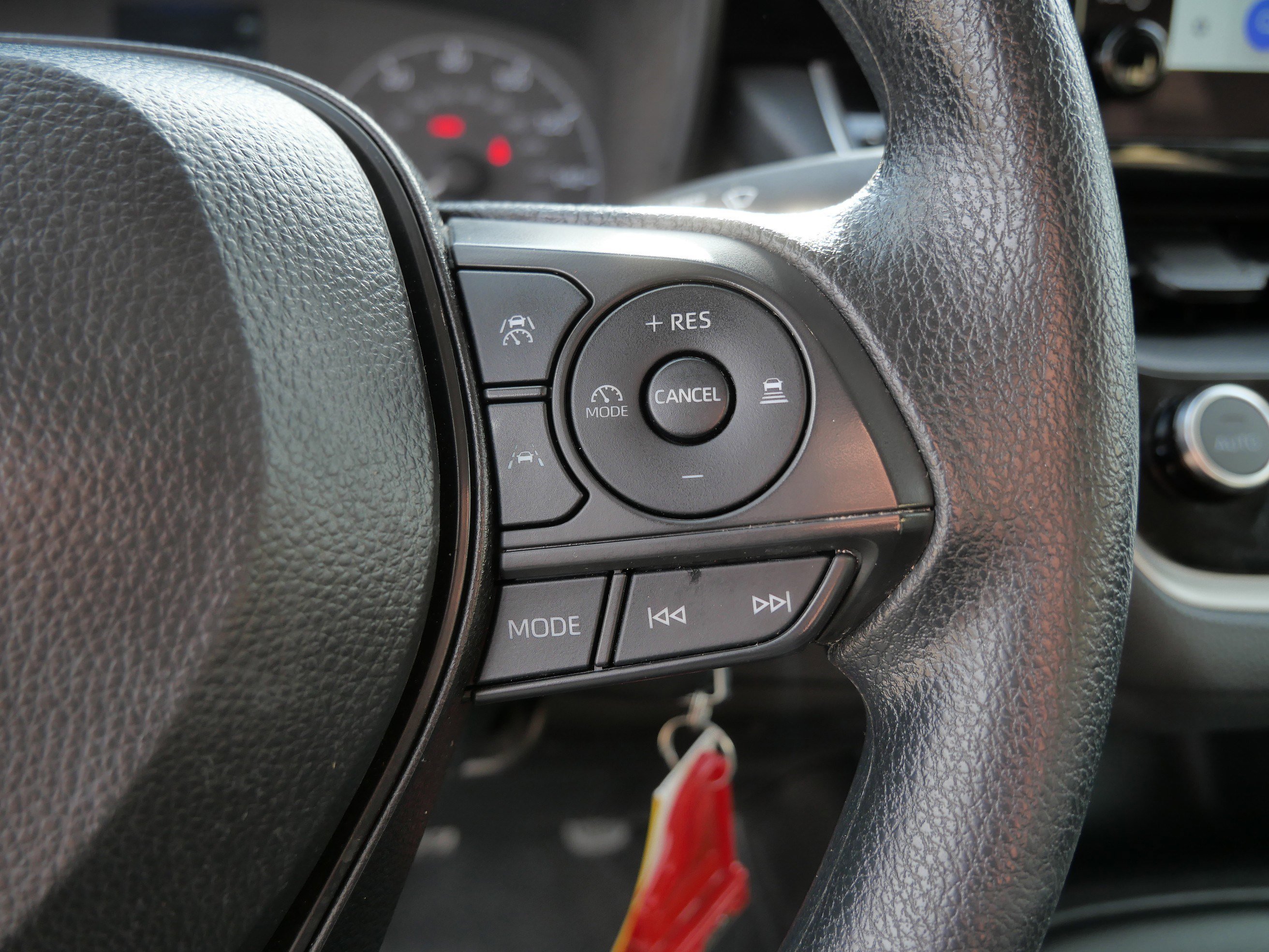 Certified 2025 Toyota Corolla LE FWD image 28