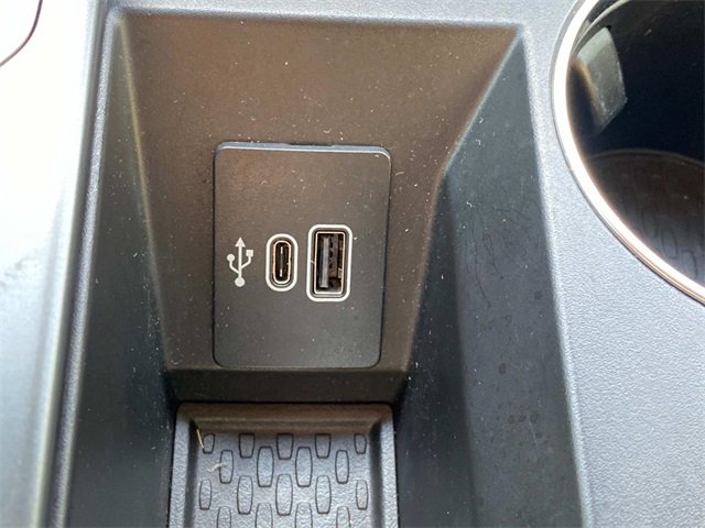 Used 2024 Lincoln Nautilus Reserve w/ Equipment Group 203A image 28