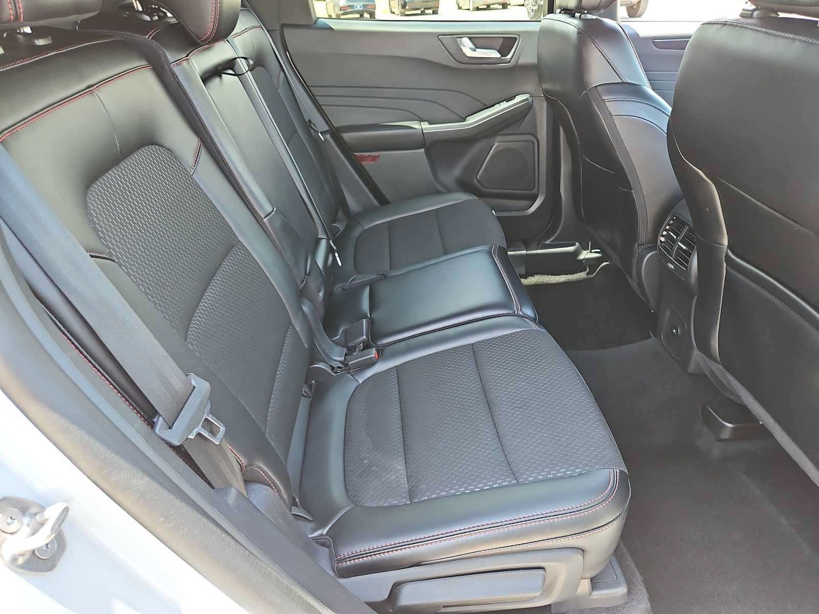 Used 2025 Ford Escape ST-Line FWD image 20