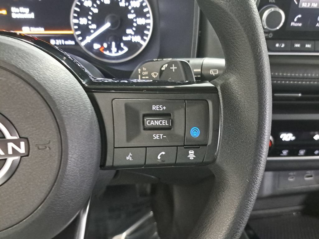Used 2023 Nissan Rogue SV AWD/4WD image 19