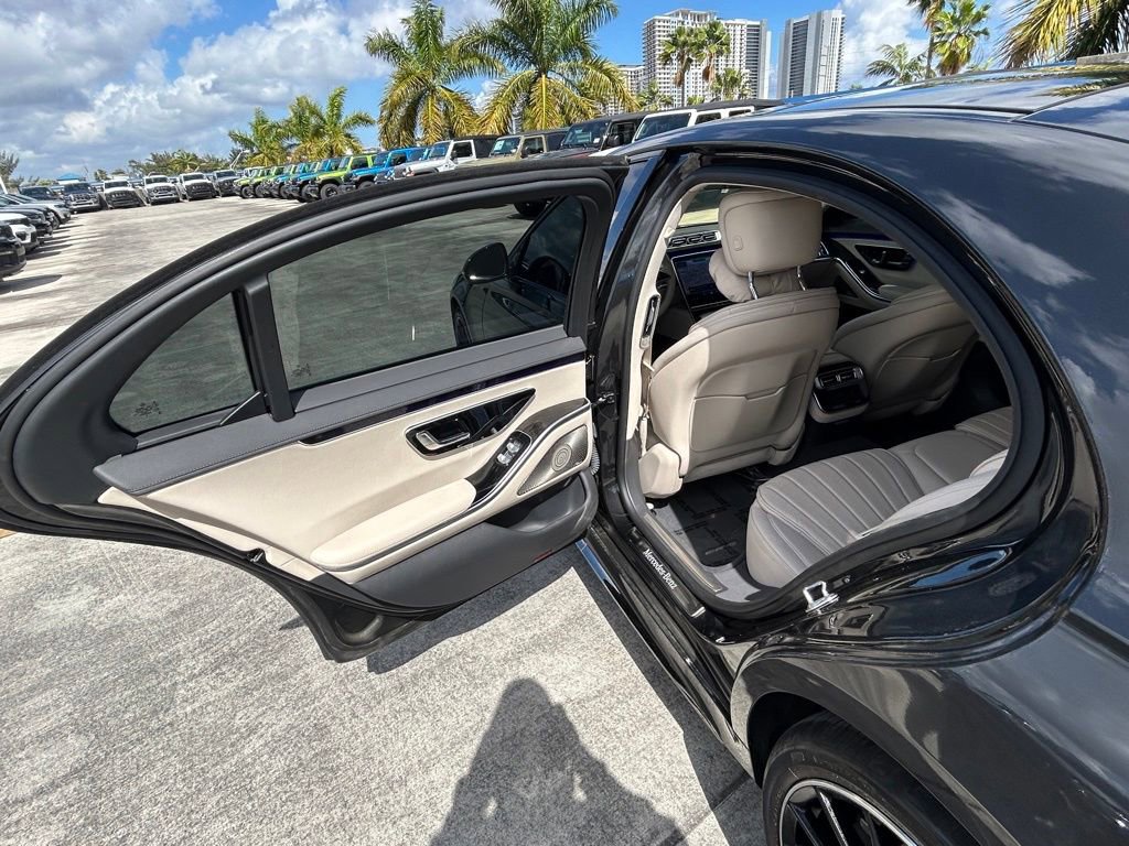Used 2023 Mercedes-Benz S 500 S 500 image 40