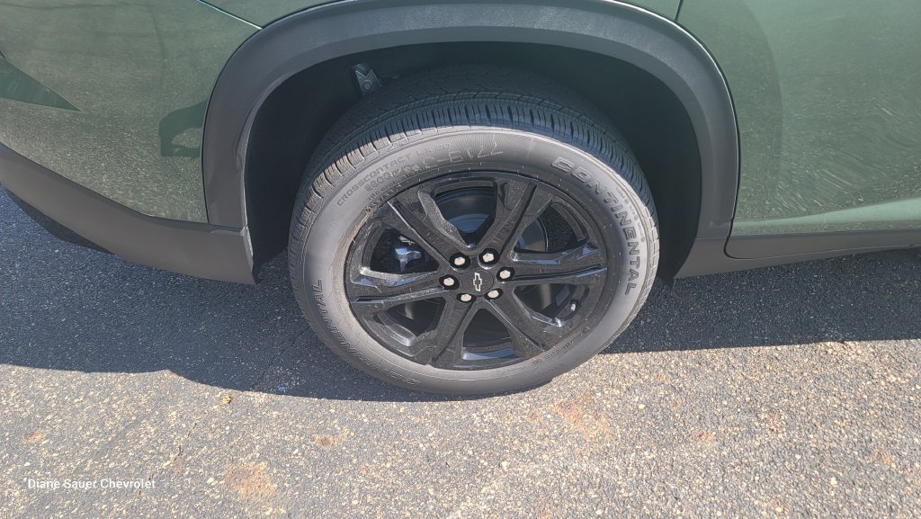 New 2027 Chevrolet Traverse LT w/ Midnight/Sport Edition FWD image 13