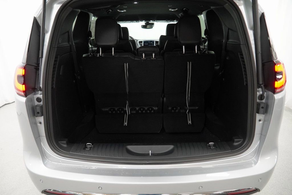 New 2026 Chrysler Pacifica Select image 31