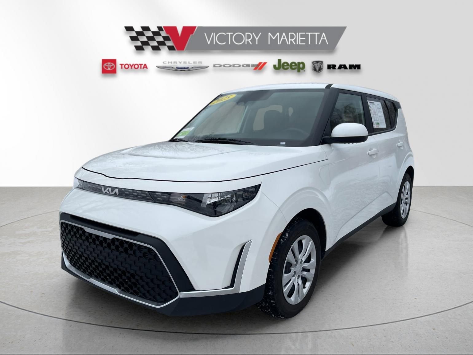 Used 2025 Kia Soul LX image 1