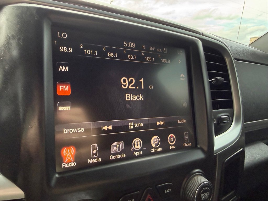 Used 2016 RAM 3500 Laramie Longhorn image 37