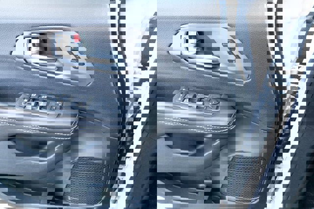 New 2026 Chrysler Pacifica Select image 24