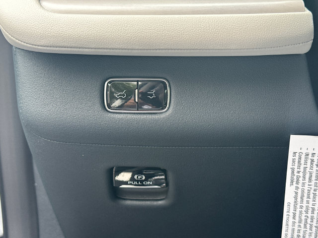 New 2026 Lincoln Navigator Premiere AWD/4WD image 23