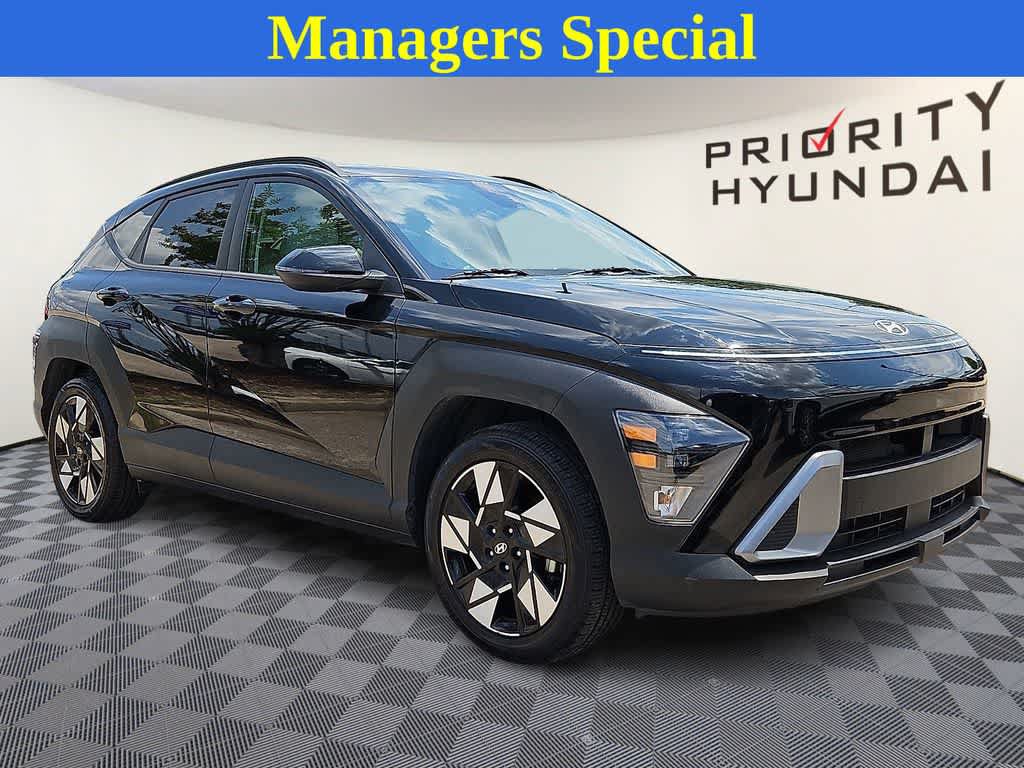 Used 2024 Hyundai Kona SEL FWD image 3