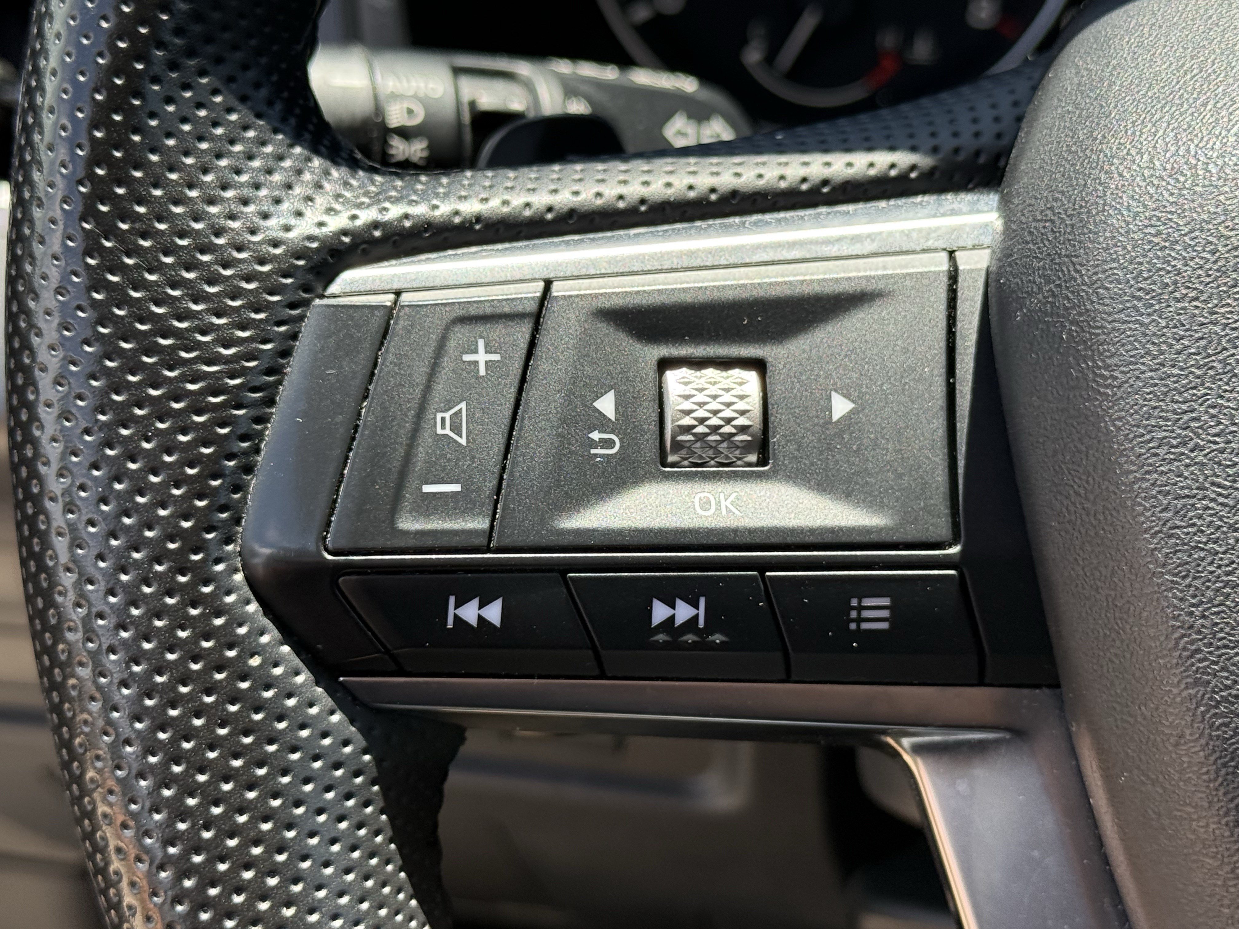 Used 2024 Mitsubishi Outlander SE FWD image 16