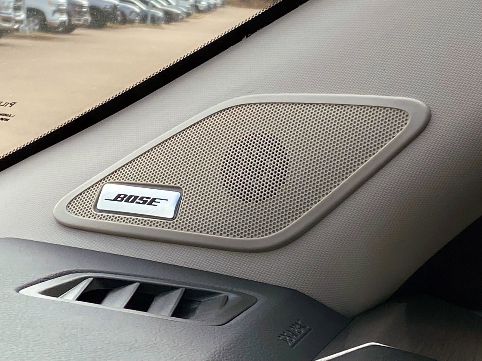 Used 2024 Nissan Pathfinder Platinum w/ Black Appearance Package image 22