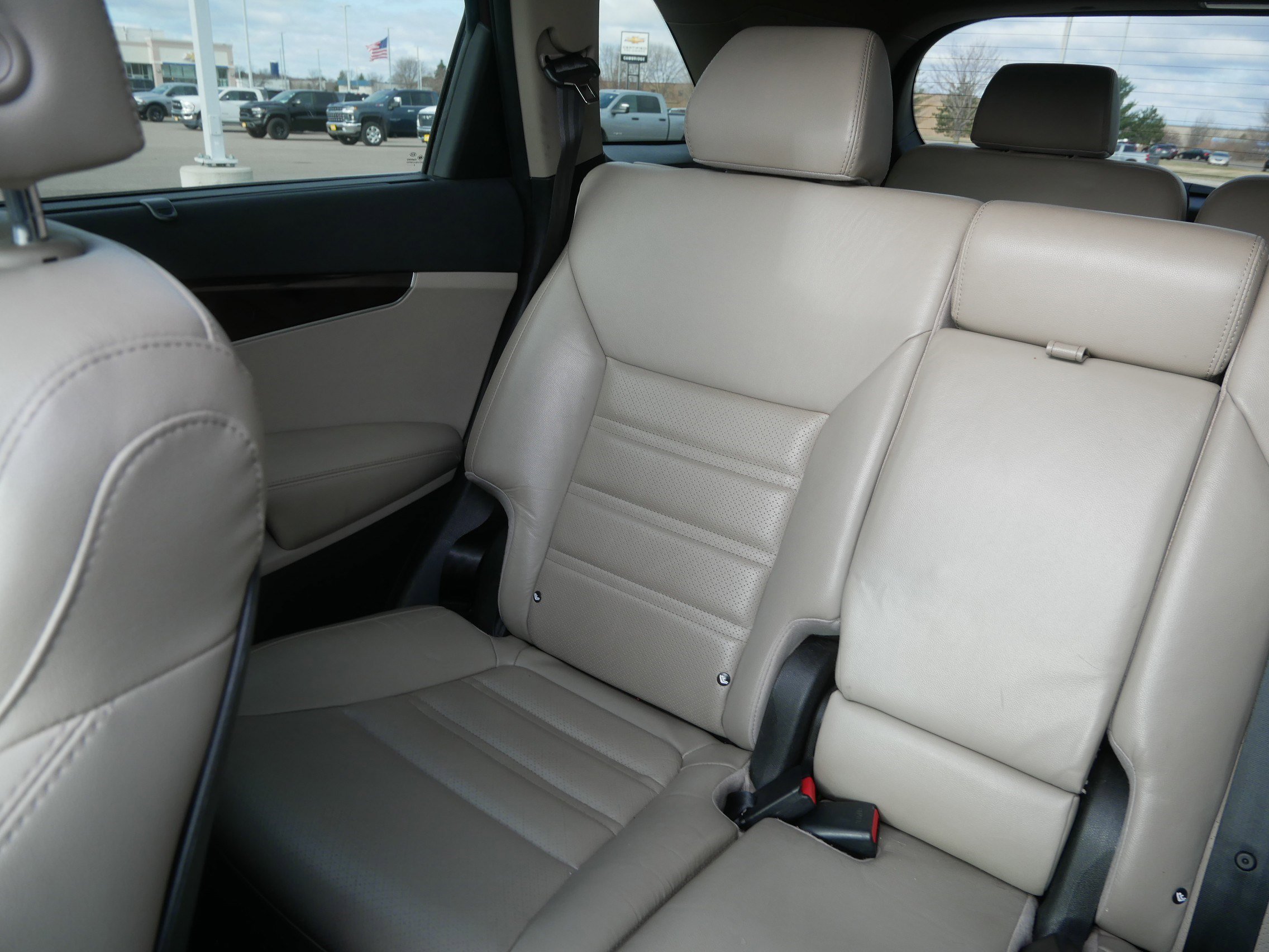 Used 2019 Kia Sorento EX w/ EX Touring Package image 12