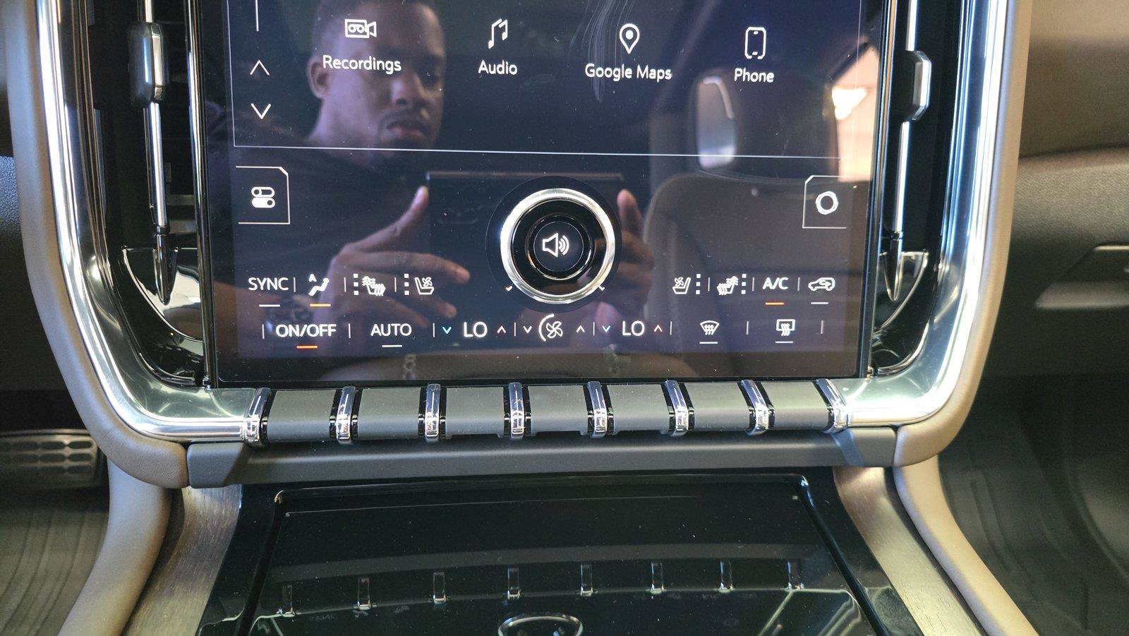 New 2027 GMC Yukon XL Denali Ultimate w/ LPO, Floor Liner Package AWD/4WD image 24