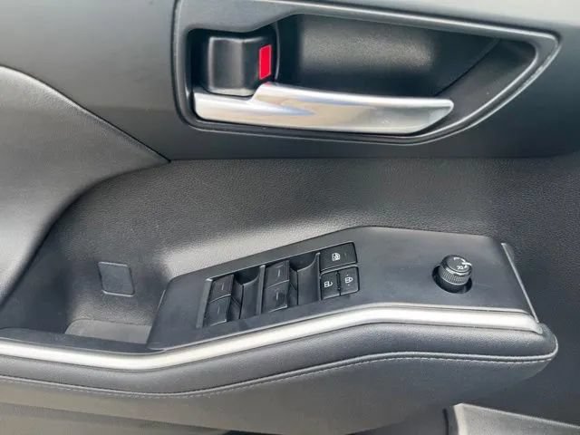 Used 2024 Toyota Highlander XSE AWD/4WD image 13