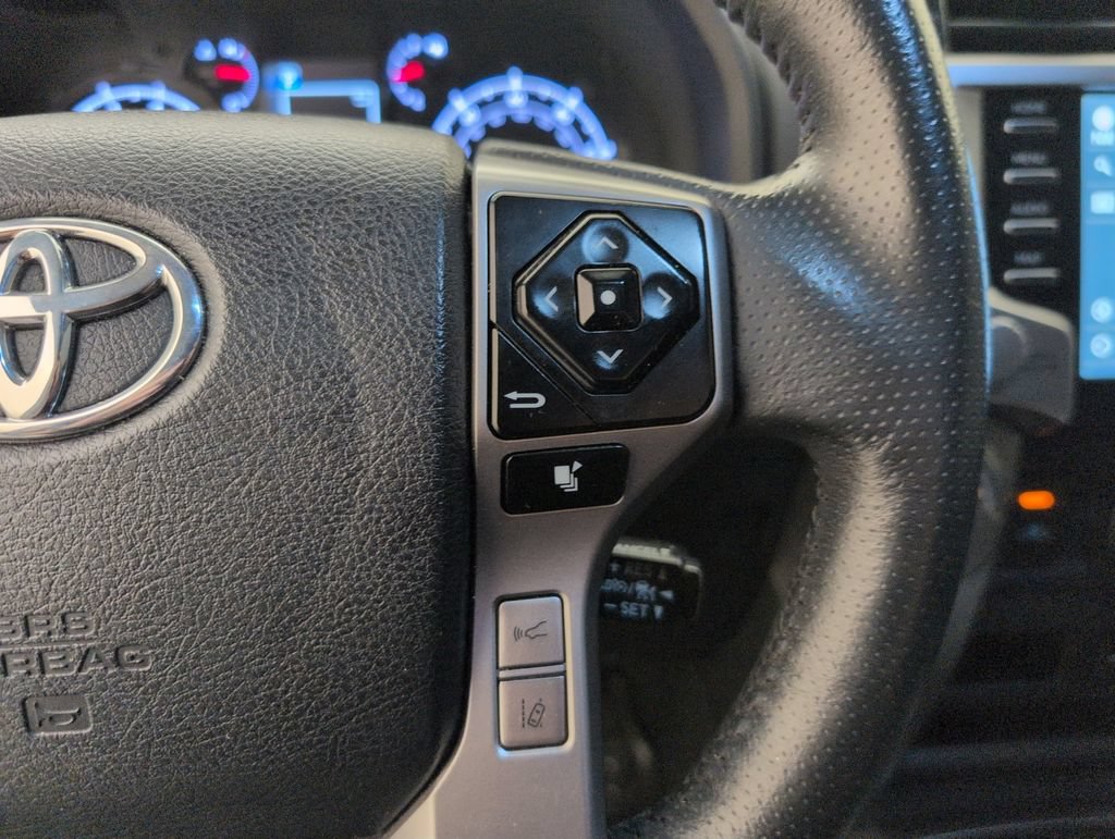 Used 2022 Toyota 4Runner SR5 Premium AWD/4WD image 37