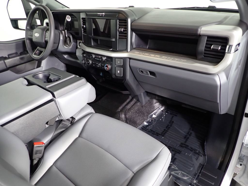 Used 2025 Ford F350 XL w/ Snow Plow Prep Package image 46
