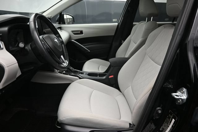 Used 2023 Toyota Corolla Cross LE w/ Moonroof Package AWD/4WD image 14