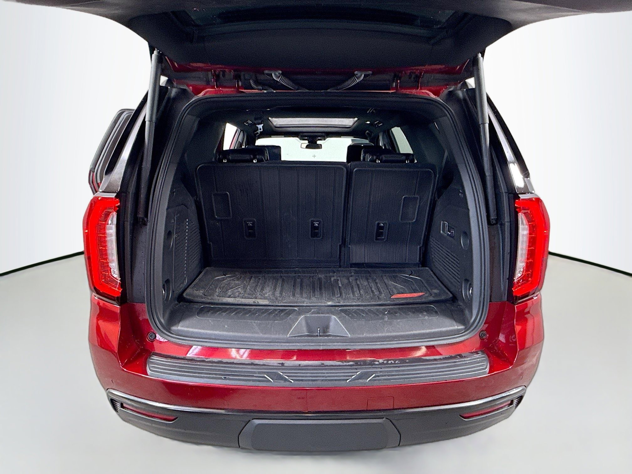 Used 2021 GMC Yukon SLT w/ SLT Premium Package image 26