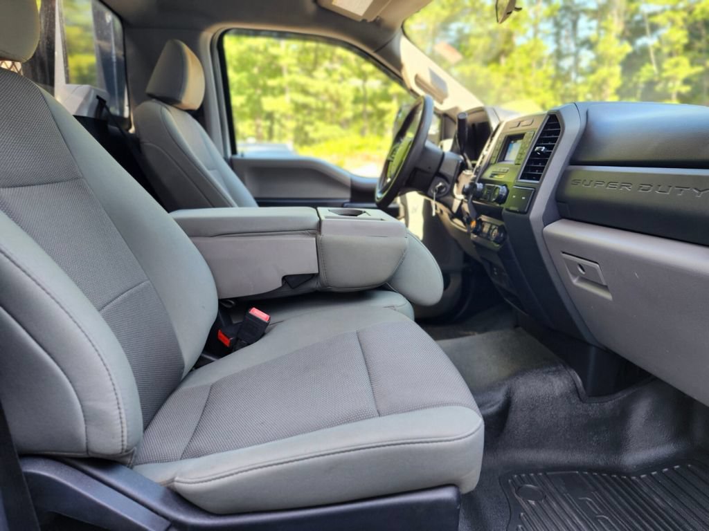 Used 2021 Ford F550 4x4 Regular Cab Super Duty image 9