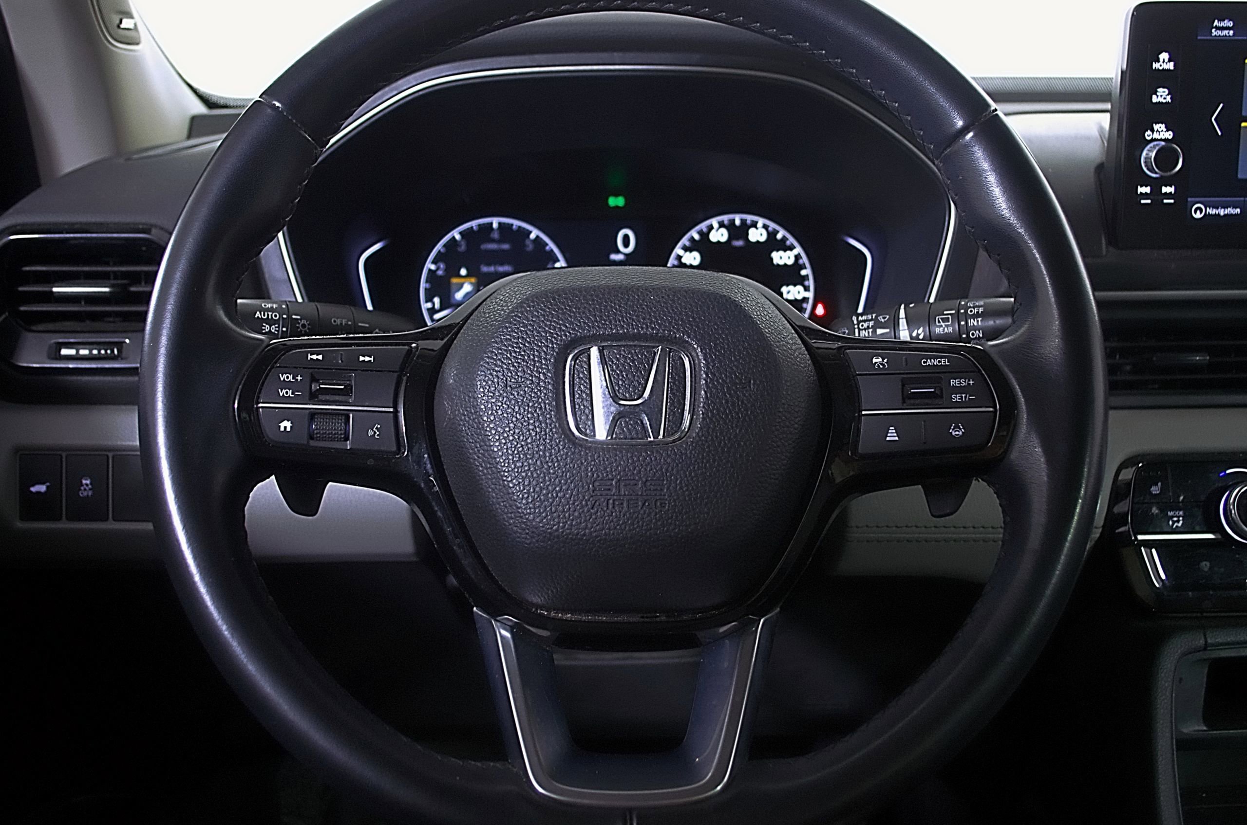 Used 2023 Honda Pilot Touring image 25